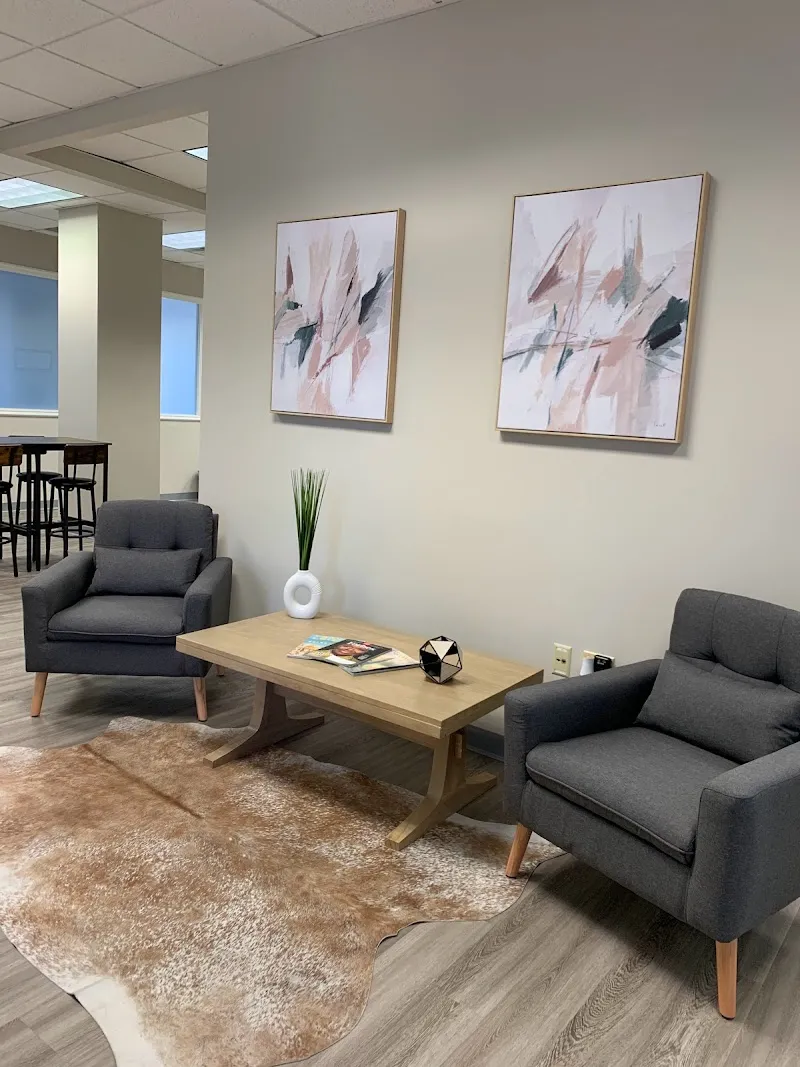 Refresh Recovery & Wellness | Luxury Addiction Treatment and Drug and Alcohol Rehab in MA | Detox Placement in MA - Photo 3