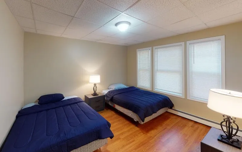 Boston Eco Sober House - Photo 2