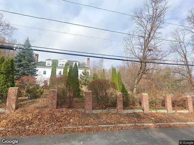 Tower Hill Recovery Home - Photo 6