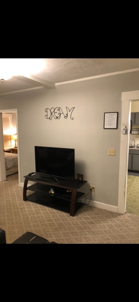 New Life Sober House: Vanderburgh  - Photo 2