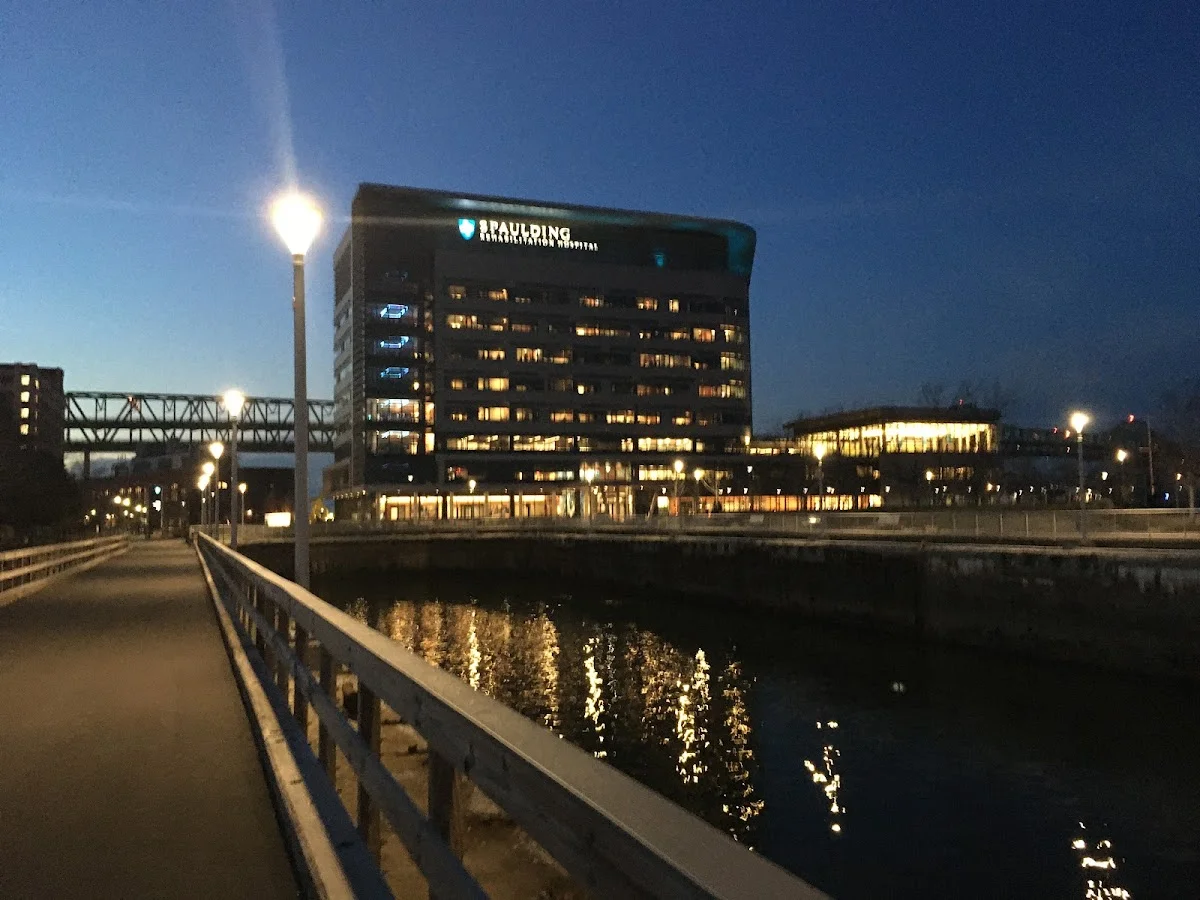 Spaulding Rehabilitation Hospital (Boston) - Photo 3