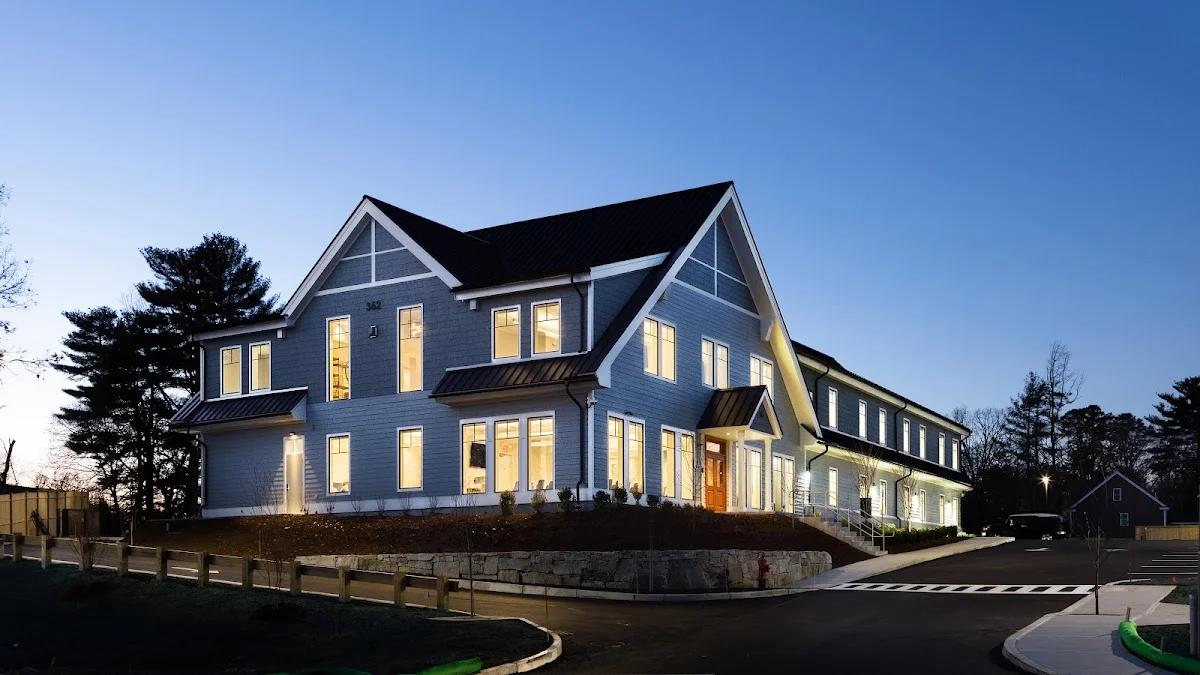 Mayflower Recovery - Photo 4