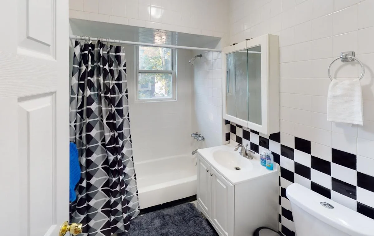 Boston Eco Sober House - Photo 4