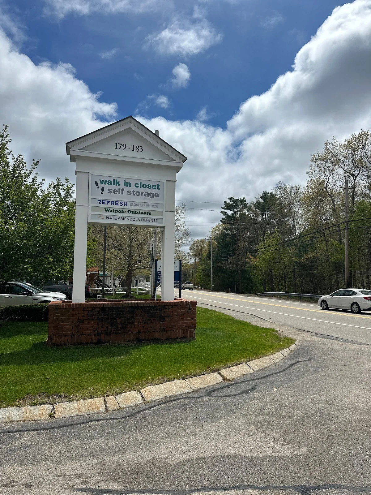 Refresh Recovery & Wellness | Luxury Addiction Treatment and Drug and Alcohol Rehab in MA | Detox Placement in MA