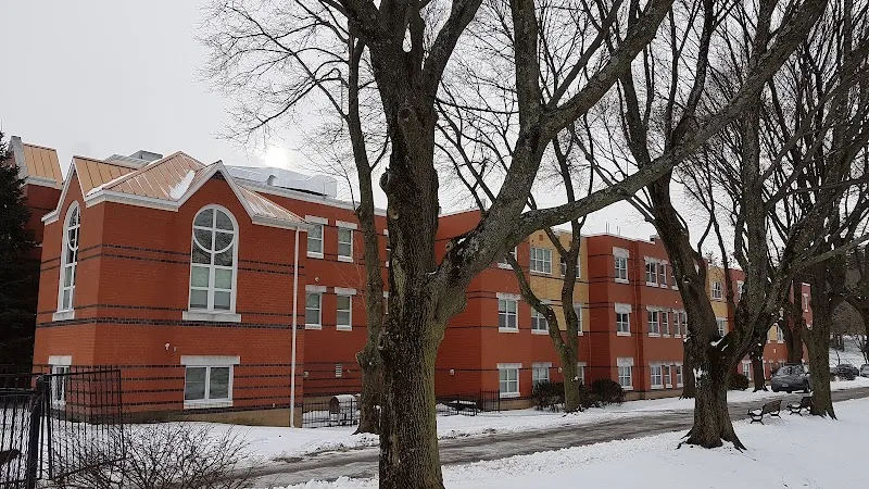 Spaulding Nursing & Therapy Center - Photo 1