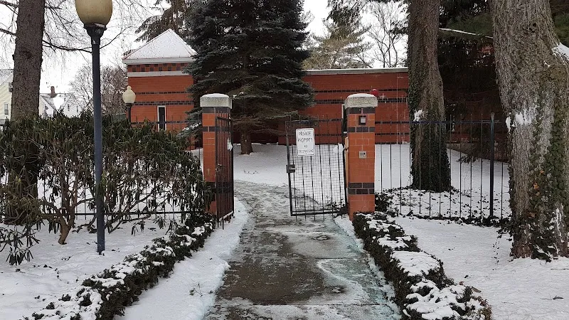 Spaulding Nursing & Therapy Center - Photo 2